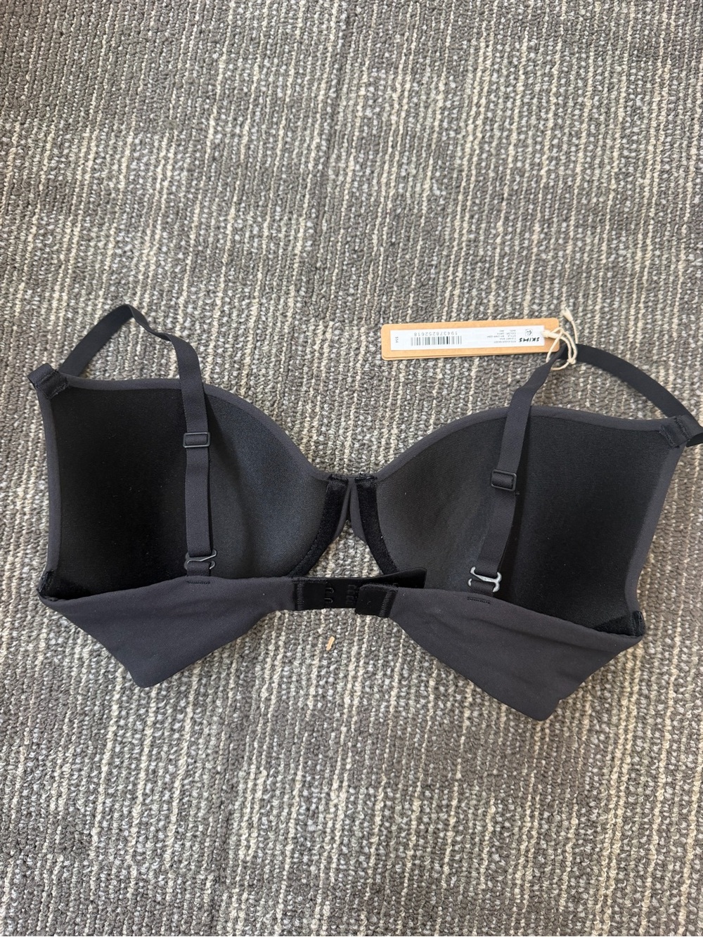 SKIMS Black Smooth Underwire T-Shirt Bra - Picture 10 of 10